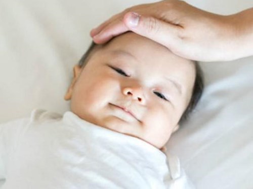 Cách hạ sốt cho trẻ sơ sinh dưới 3 tháng tuổi